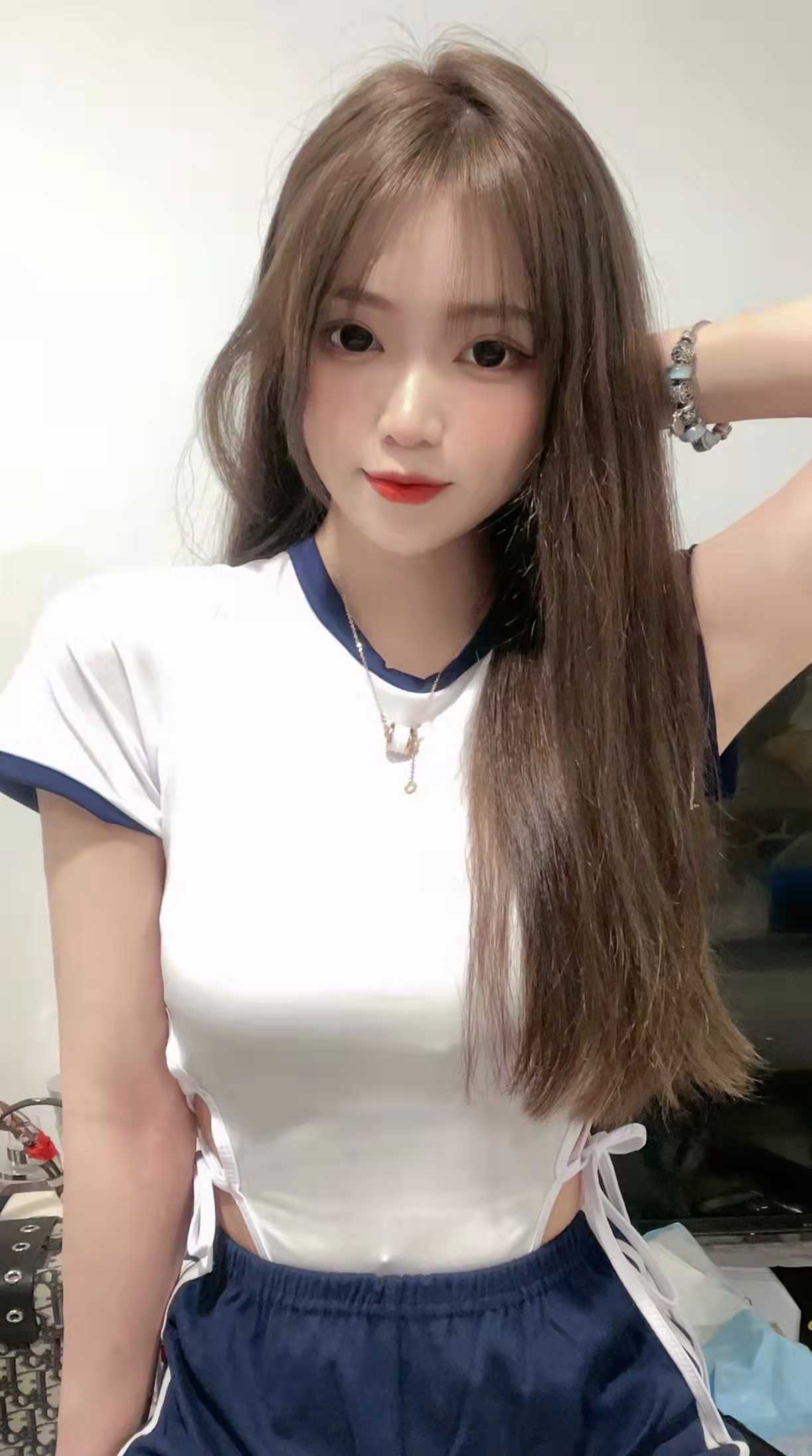 高贵优雅三点粉嫩的妹子