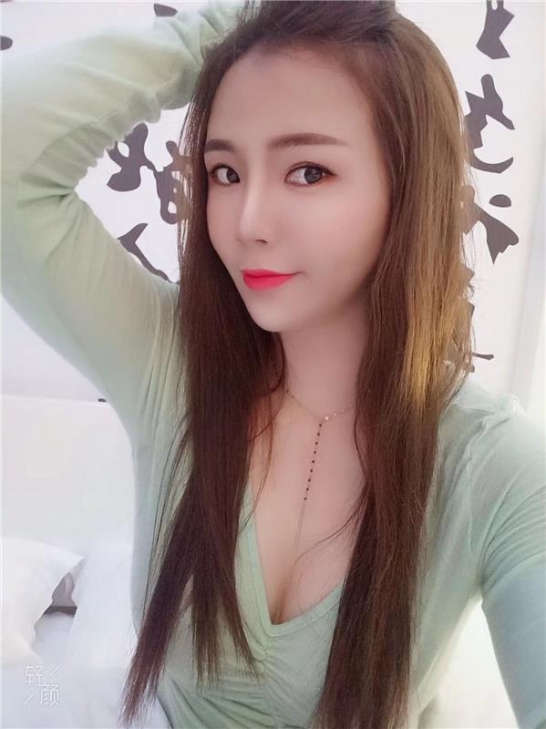 徐汇区的年轻大奶Sao女